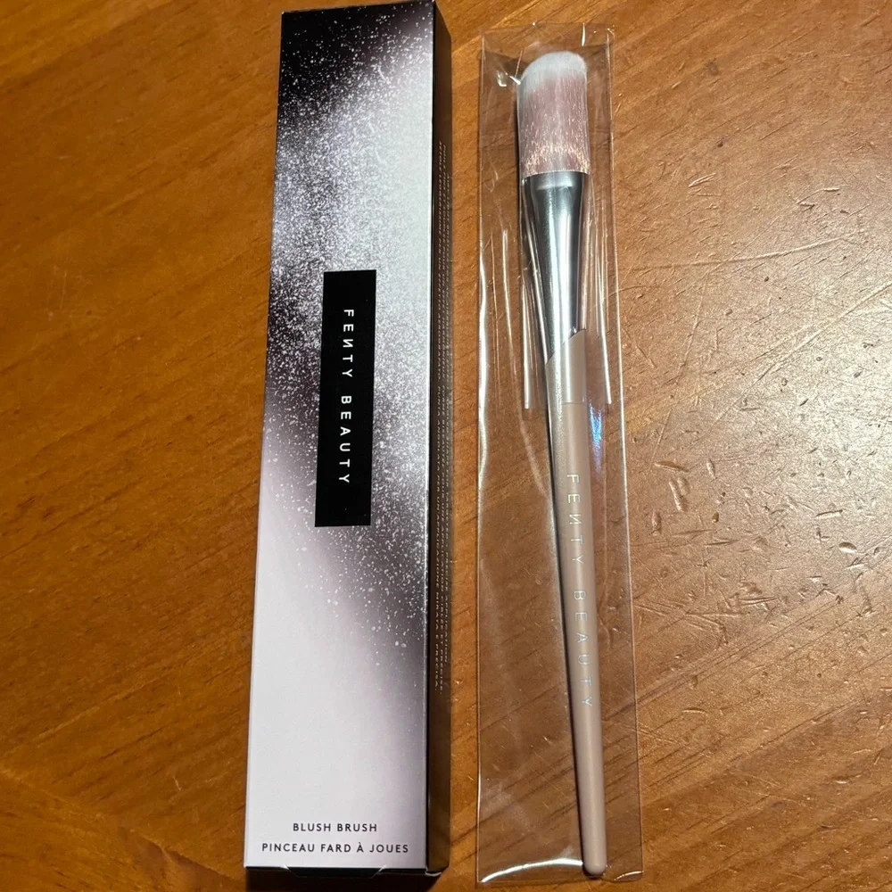 Fenty Beauty Blush Brush 155